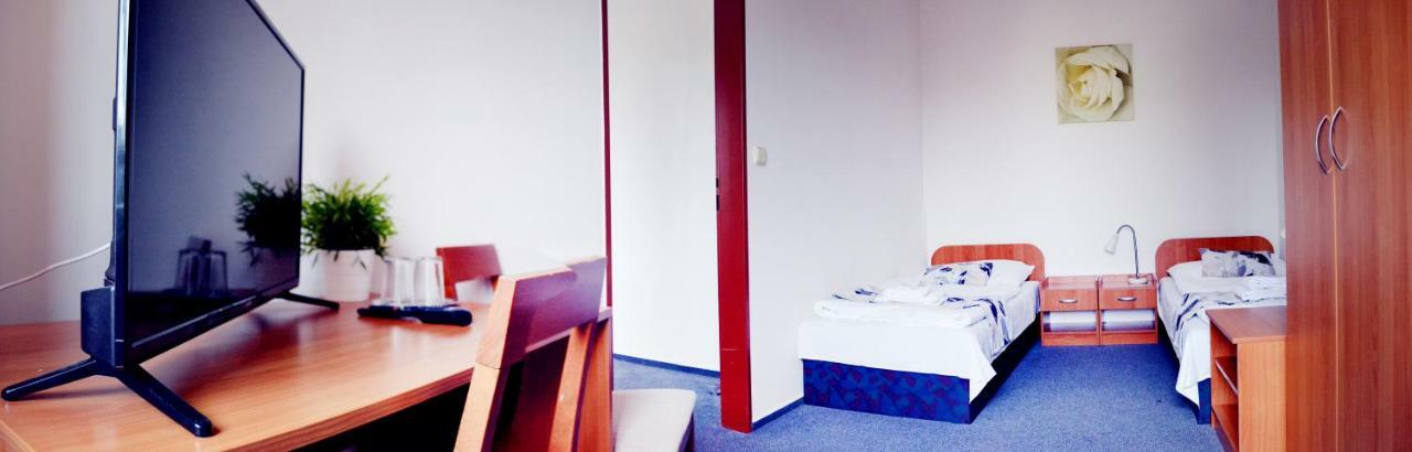Hotel S-Centrum بينيسوف المظهر الخارجي الصورة